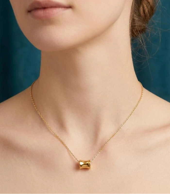 Golden Aura Minimal Pendant Necklace
