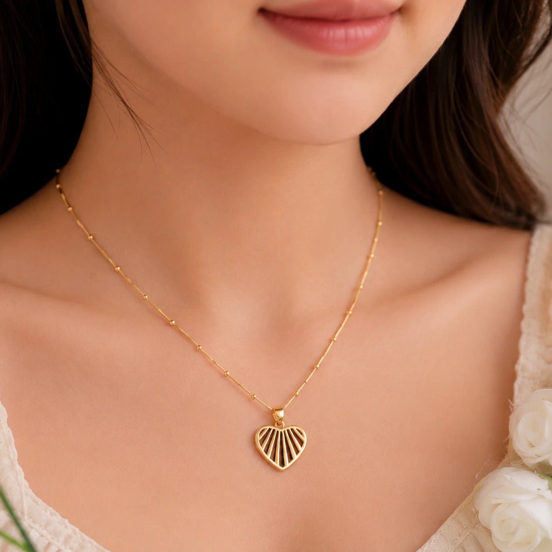 Golden Heart Bloom Necklace