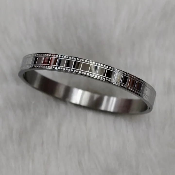 Helix Frame Kada