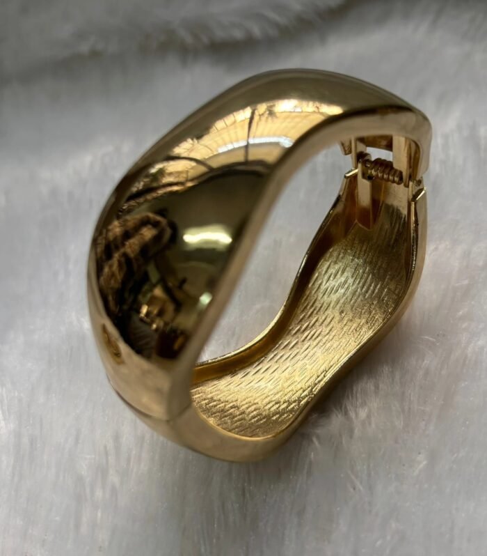 Swarna Arc Premium Gold Finish Kada