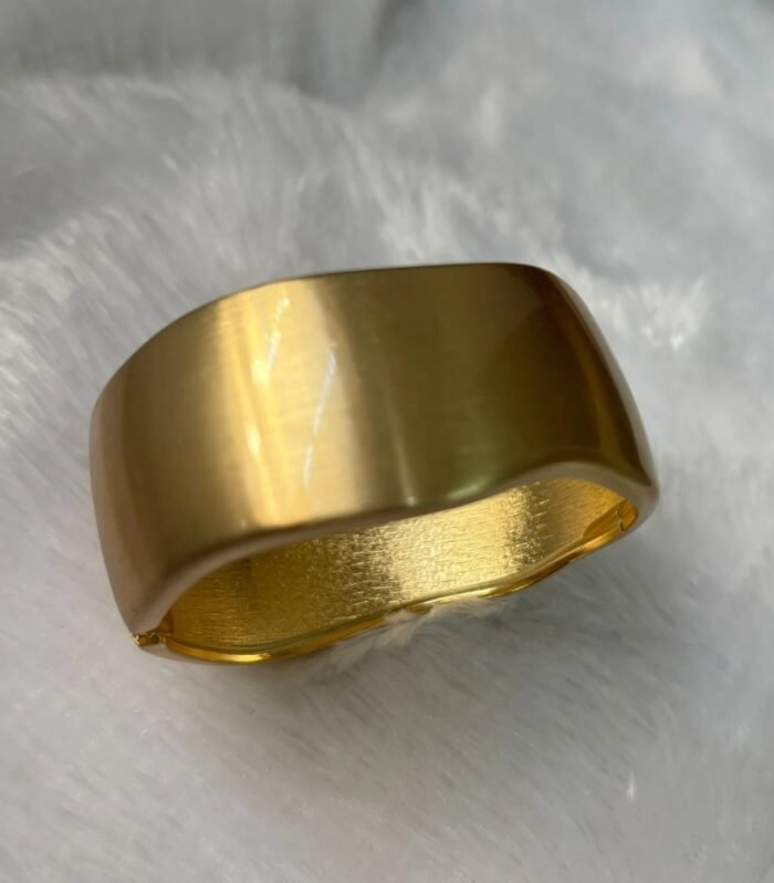 Velora Satin Gold Finish Kada