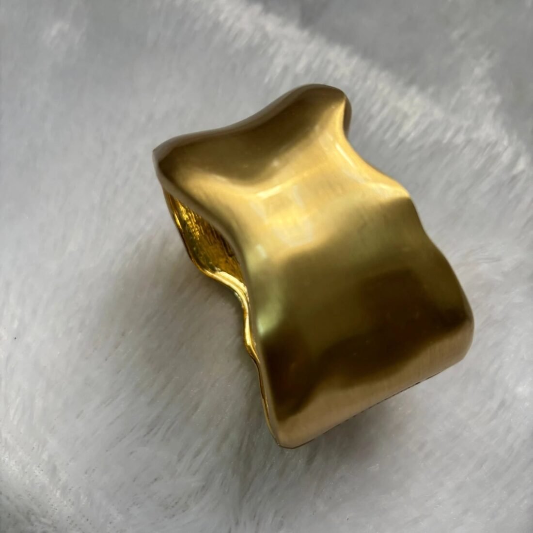 Aurelia Wave Satin Gold Kada