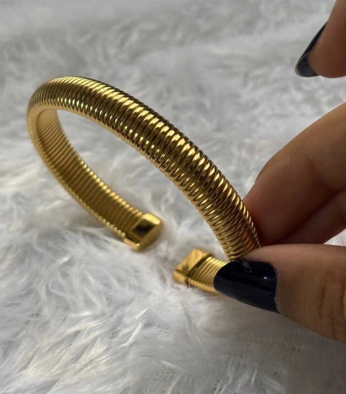 Aurex Coil Gold Kada