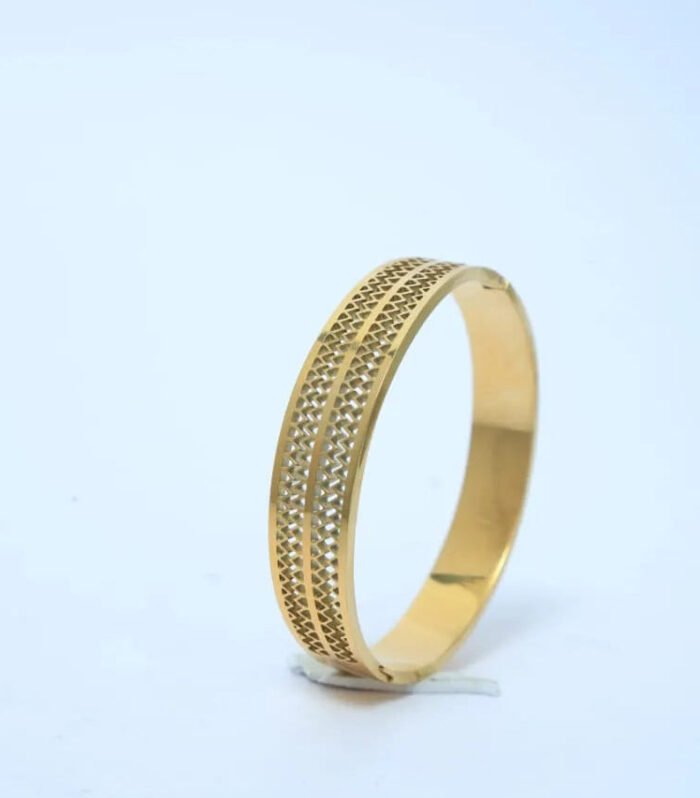 Gold-Plated Mesh Cut-Out Kada