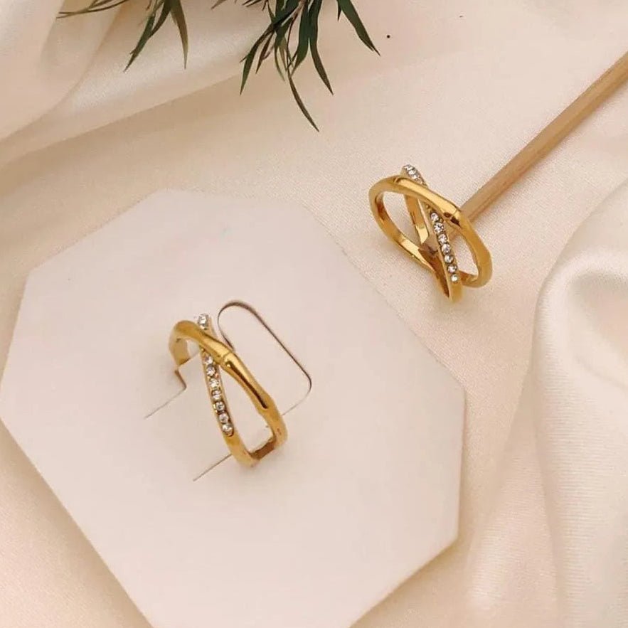 Golden Twist Infinity Ring