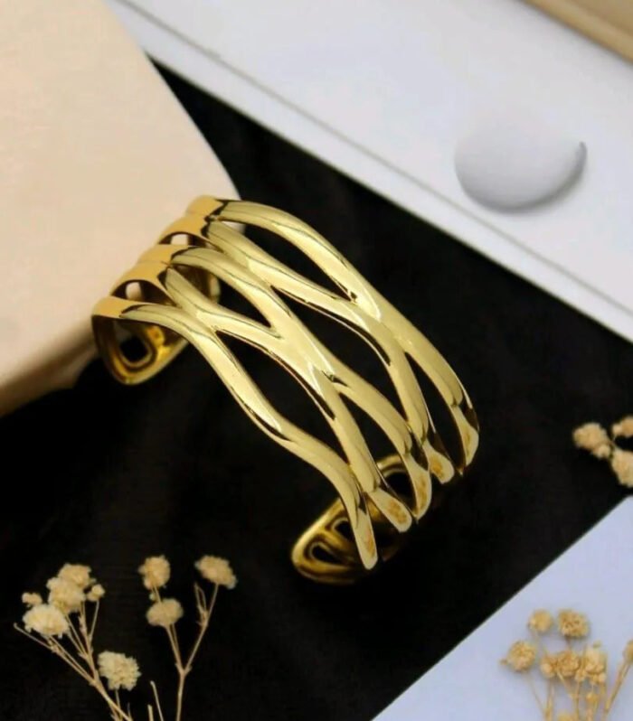 Golden Waves Cuff kada