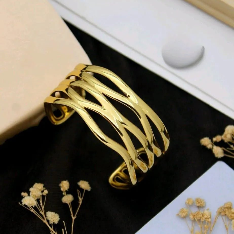 Golden Waves Cuff kada