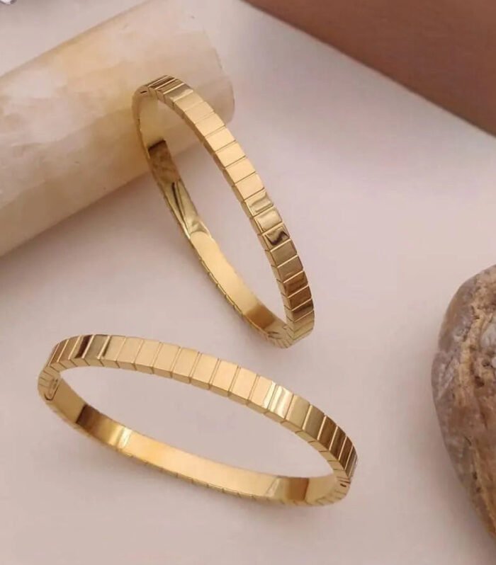 Geometric Gold kada
