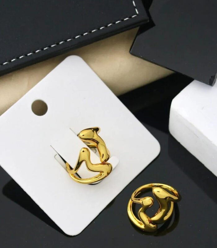 Vortex Sculpted Loop Ring