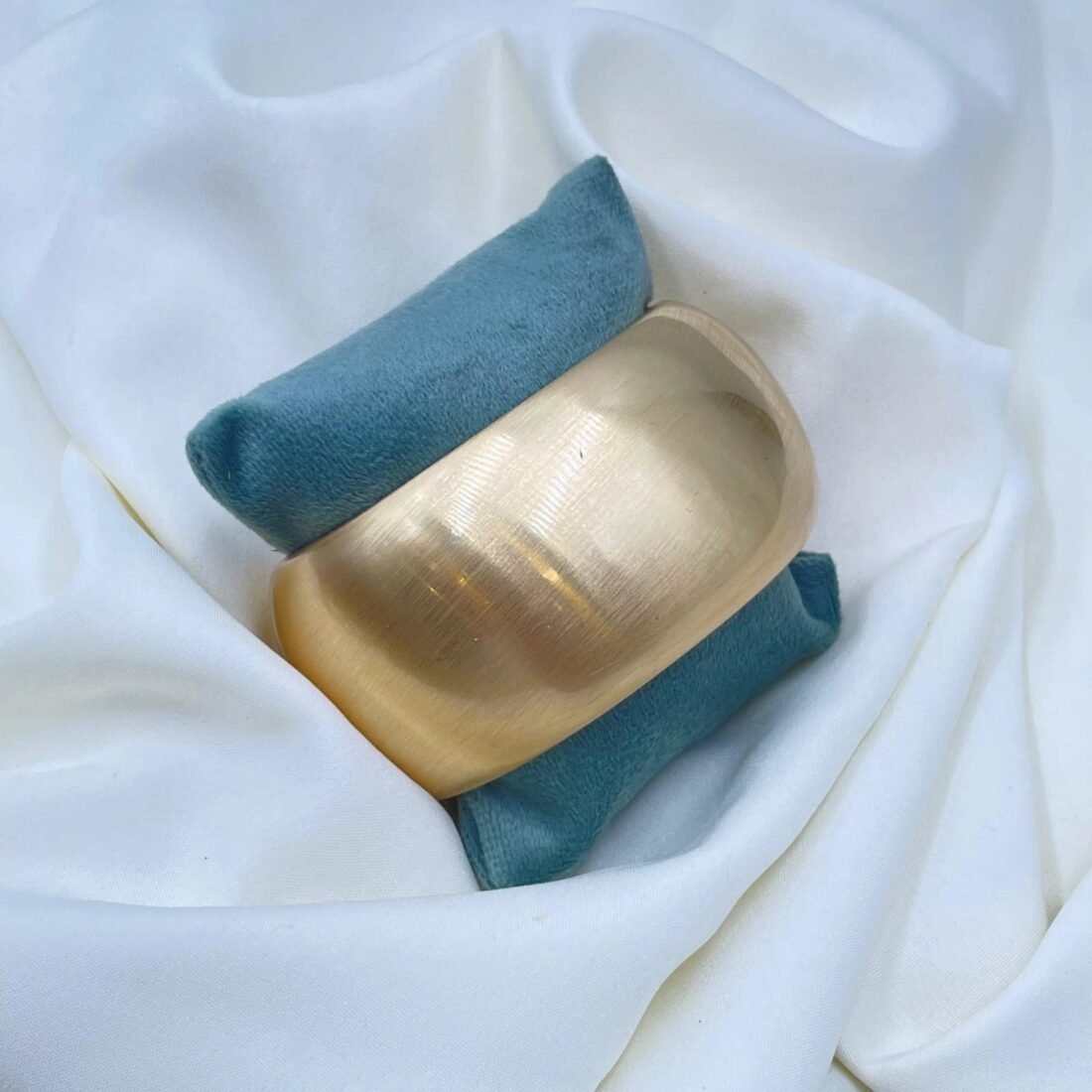 Elvaro Satin Gold Kada