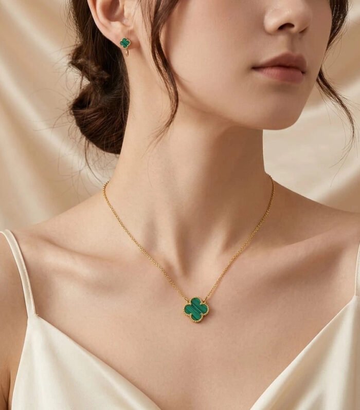 Emerald Clover Grace Necklace