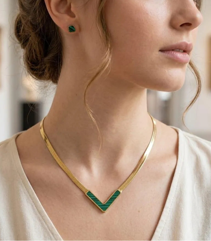 Emerald V Herringbone Necklace
