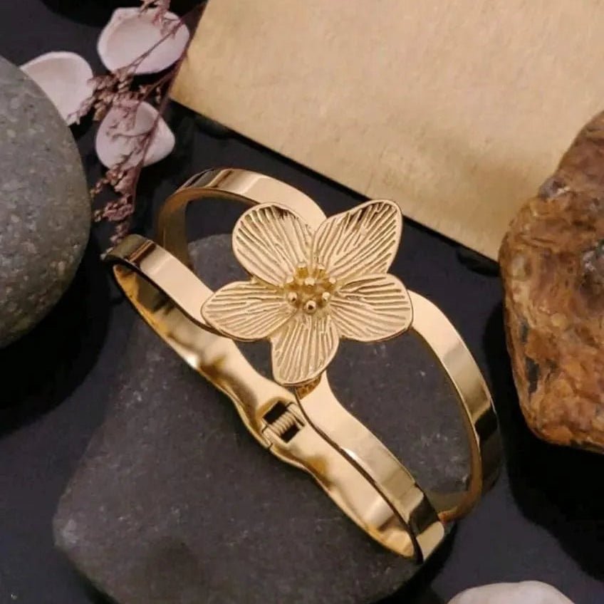 Golden Flower Kada