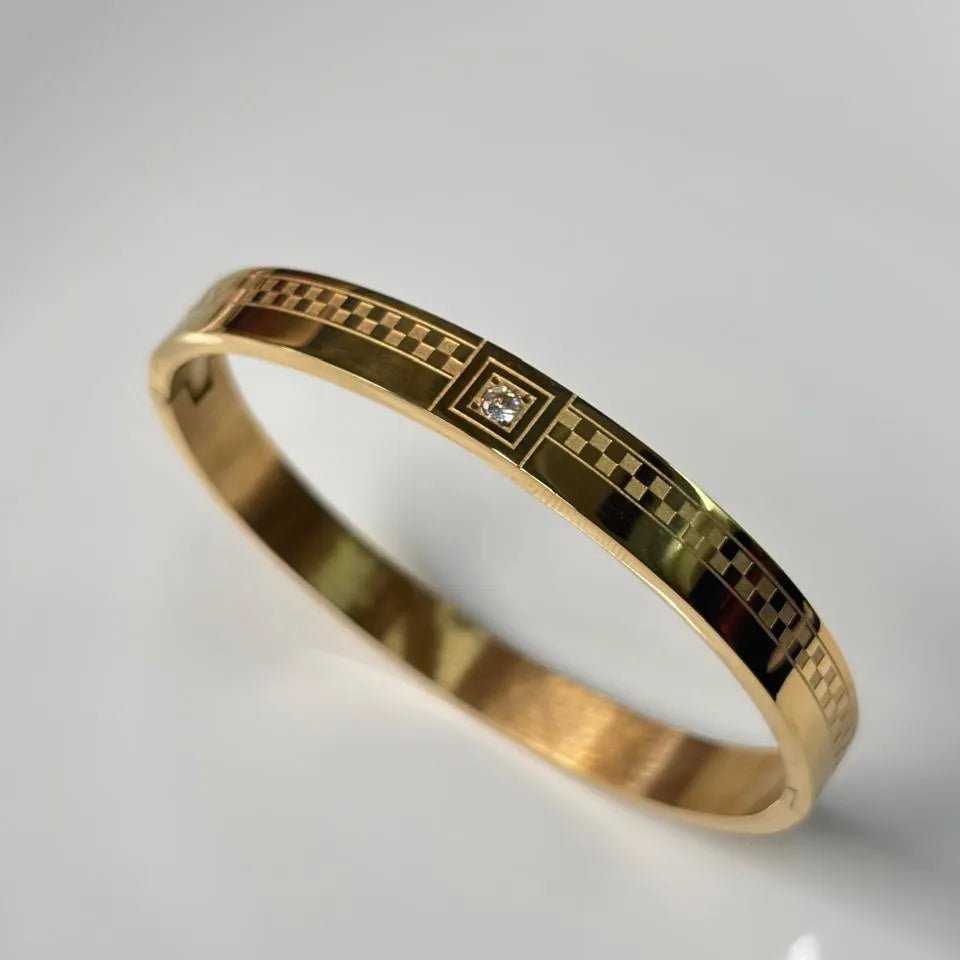 Golden Chess Pattern Diamond Kada