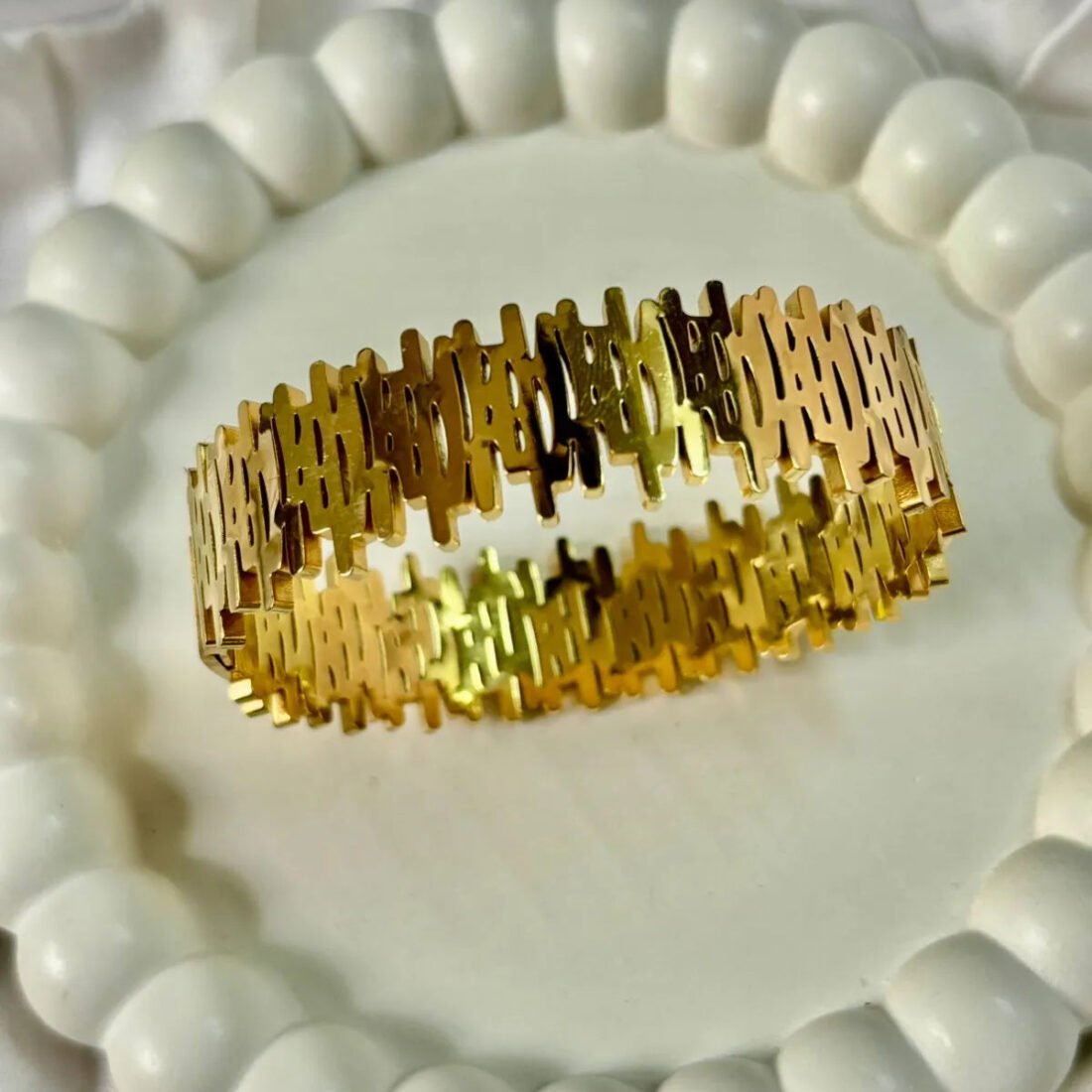 Golden Cutout Kada