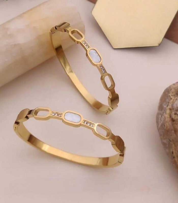 Hexagonal Gold Kada