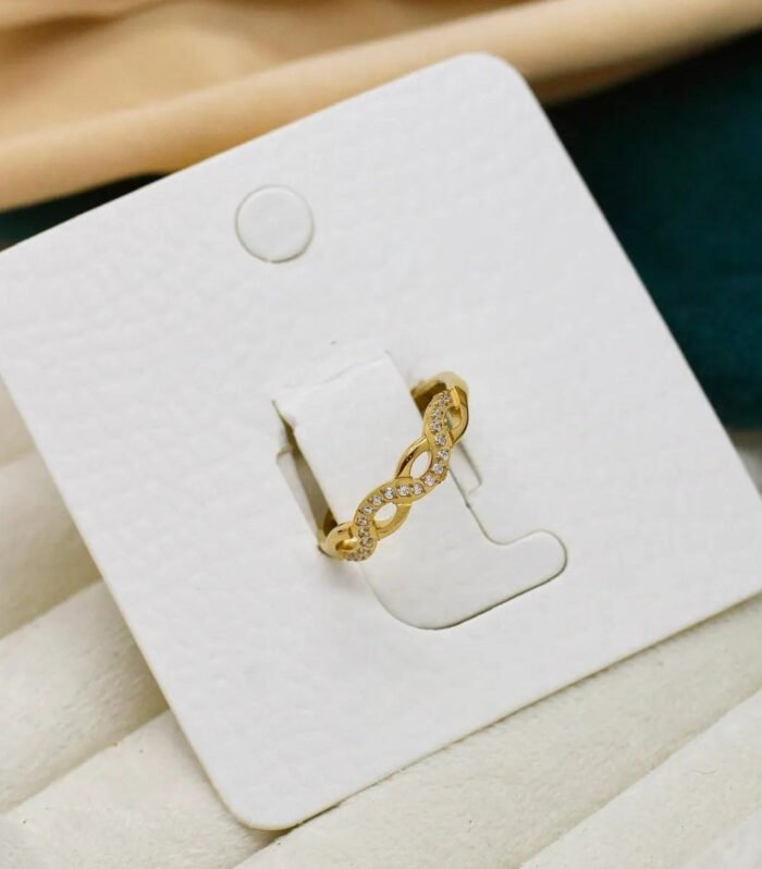 Eterna Spark Infinity Gold Ring