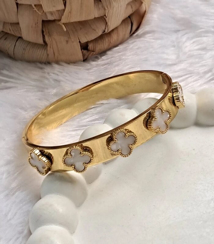Ivory Clover Luxe Gold Kada