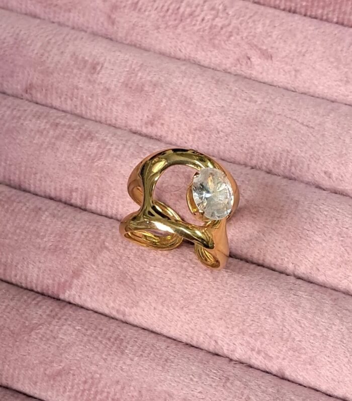 Bold Curve Solitaire Ring