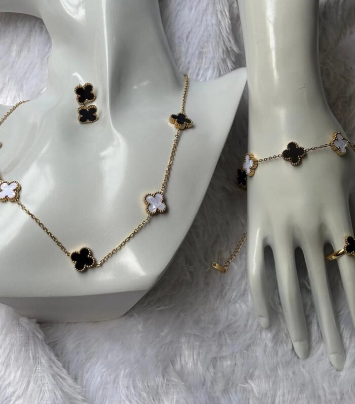 Midnight Onyx Clover Gold Necklace & Earring Set