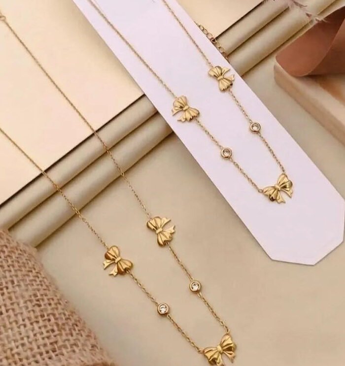 Royal Bow Shine Necklace