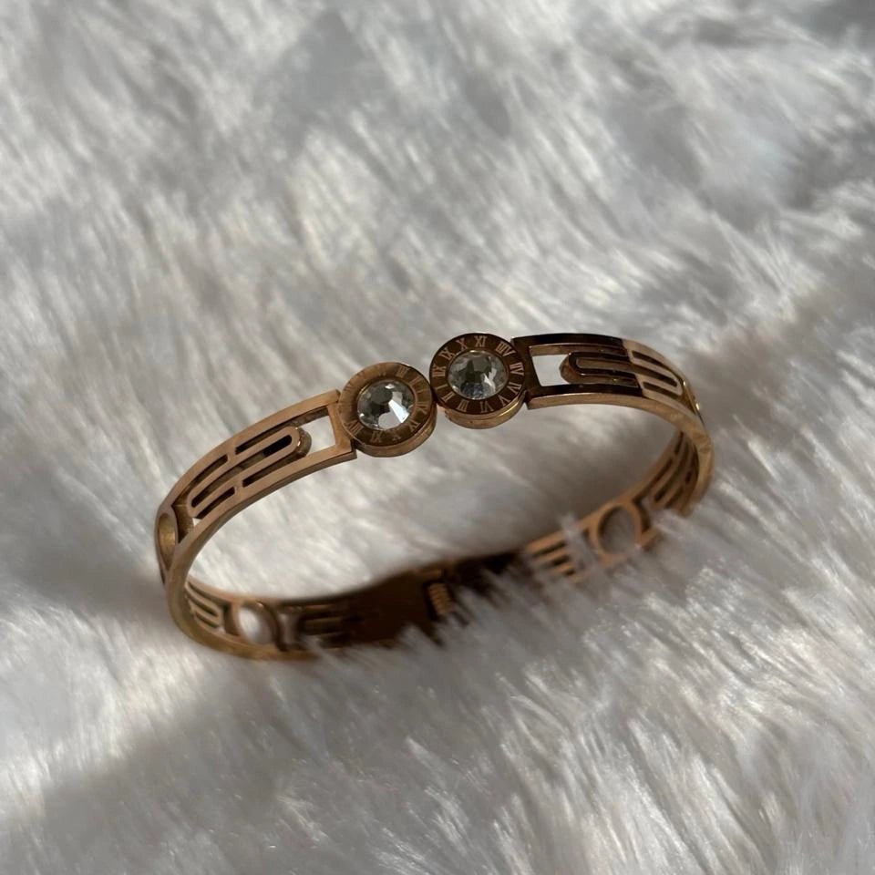 Royal Crystal Roman Kada