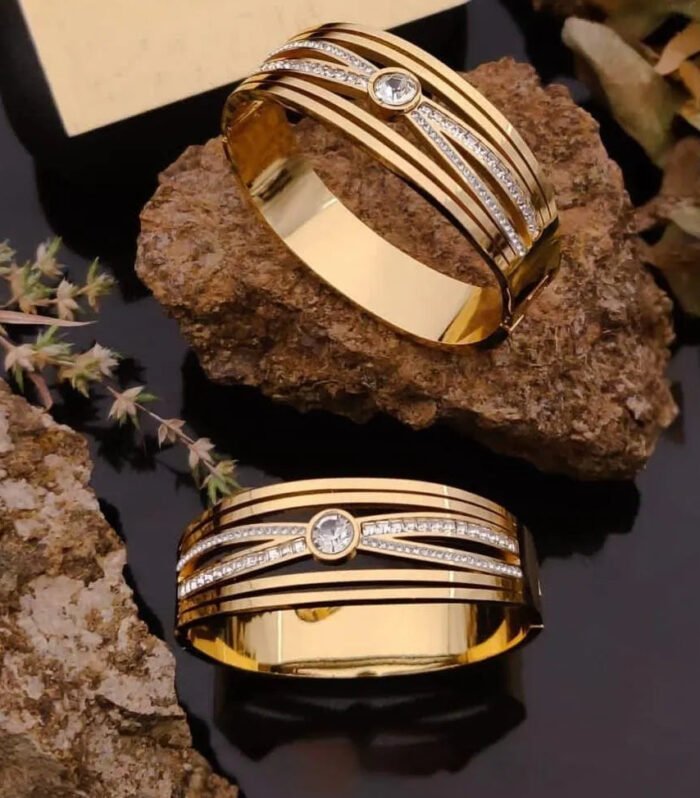 Royal Stripe Diamond Gold Kada