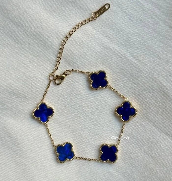 Sapphire Clover Chic Bracelet