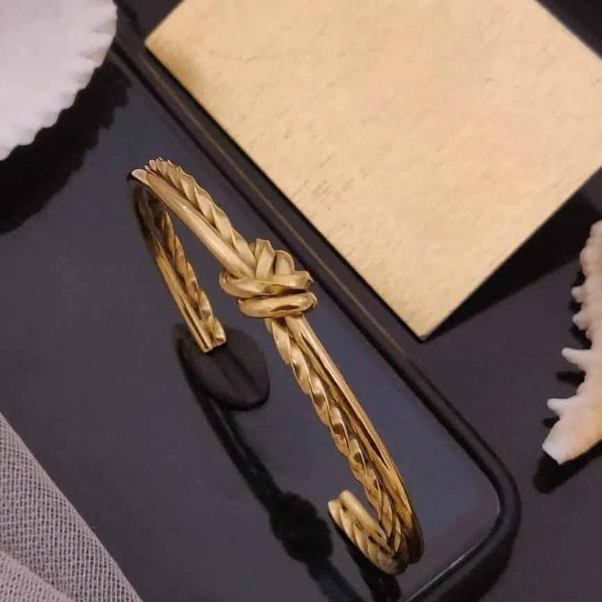 Twisted Gold Kada