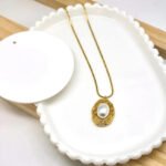 Vintage Pearl Oval Necklace