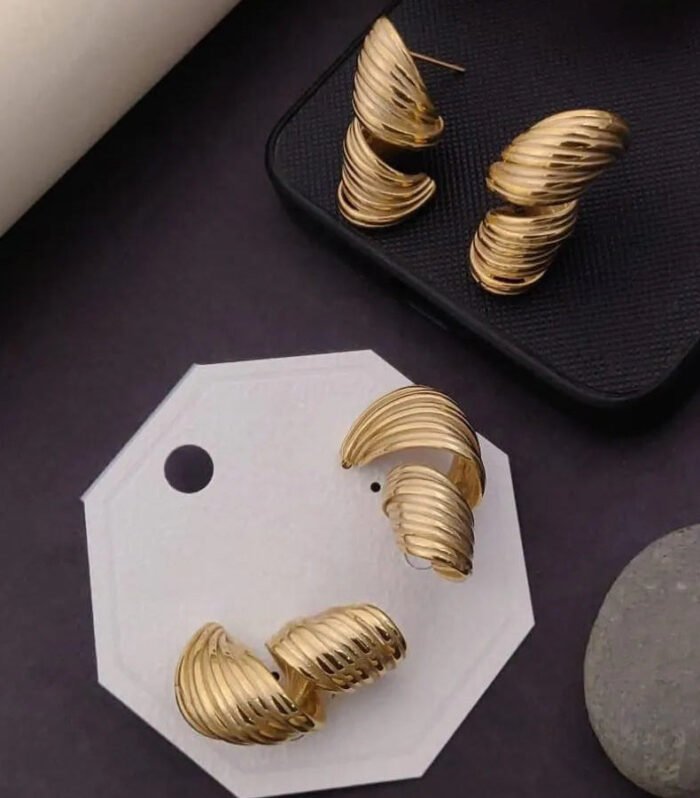 Twist Ridge Stud Earrings